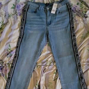 NWT Size 29 bebe Logo Jeans with Side Stripe Bebe Logo down each leg